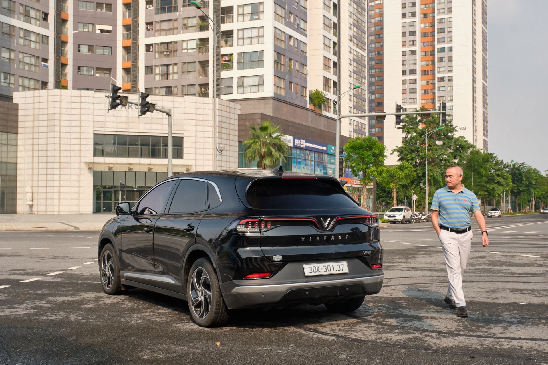 Chi phí sạc điện VinFast VF 8 theo anh Linh rẻ hơn hẳn so với chi phí đổ xăng. Đặc biệt, các chủ xe hiện tại còn được miễn phí tiền sạc tại hệ thống trạm sạc V-Green. Chi phí sạc điện VinFast VF 8 theo anh Linh rẻ hơn hẳn so với chi phí đổ xăng. Đặc biệt, các chủ xe hiện tại còn được miễn phí tiền sạc tại hệ thống trạm sạc V-Green.