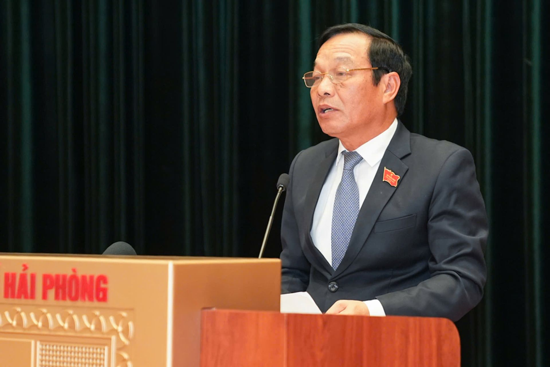 Chủ tịch HĐND thành phố Lê Văn Hiệu phát biểu bế mạc Kỳ họp.