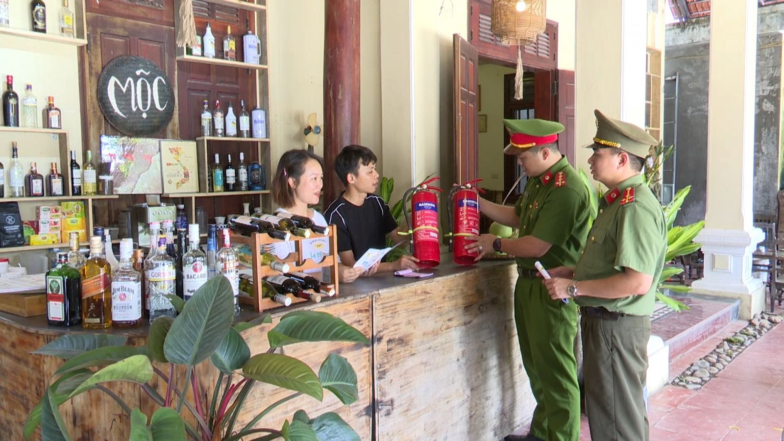 Công an tỉnh Ninh Bình tuyên truyền, hướng dẫn, kiểm tra công tác PCCC và CNCH trên địa bàn