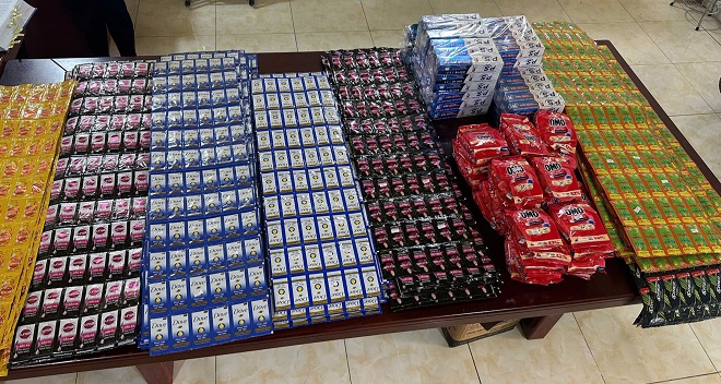 Vận chuyển 5.771 sản phẩm giả mạo nhãn hiệu, tài xế xe tải bị phạt 6 triệu đồng