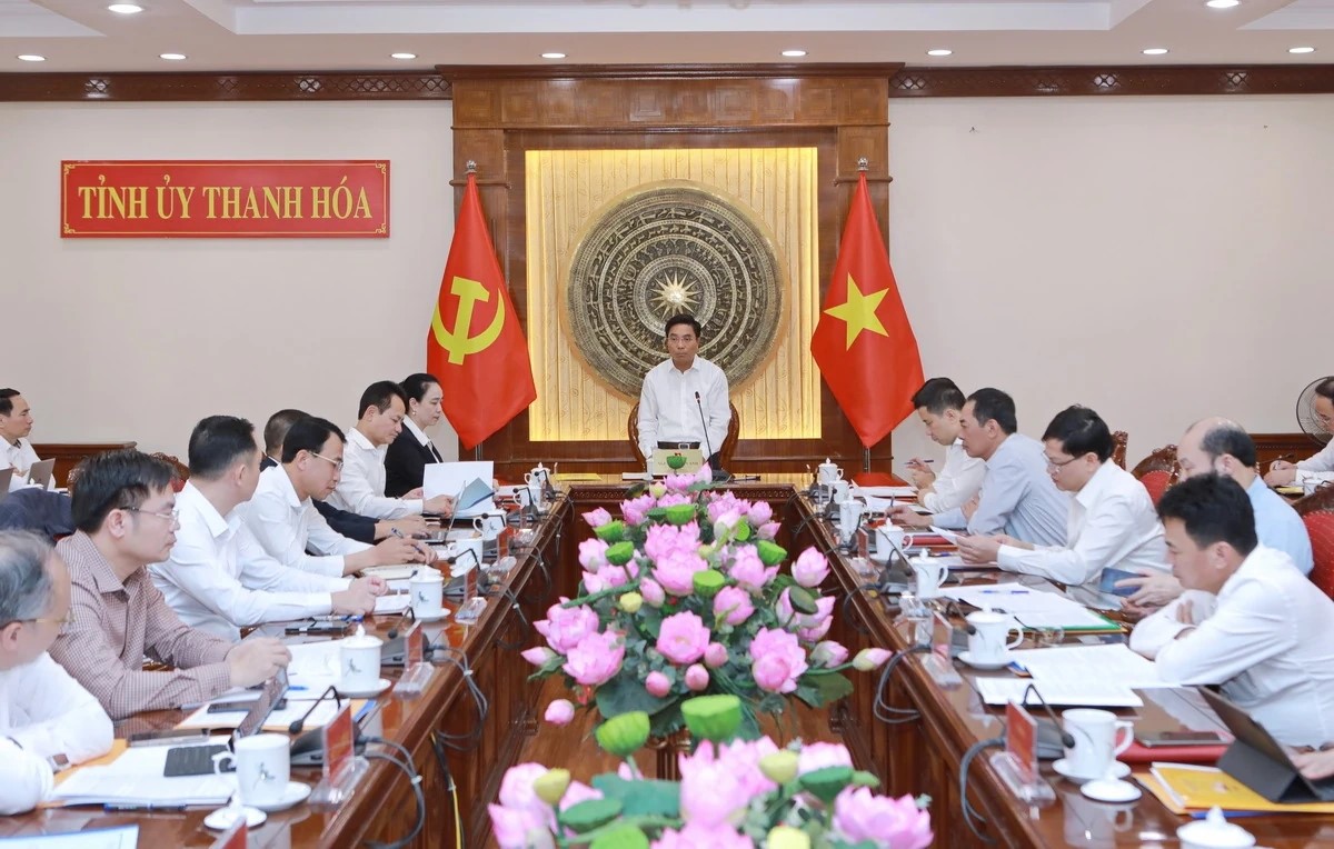 Thường trực Tỉnh ủy Thanh Hóa làm việc với Tổng công ty Điện lực miền Bắc