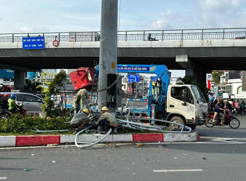 TP. HCM tổng kiểm tra hệ thống hệ thống chiếu sáng, trụ đèn