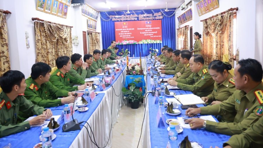 Toàn cảnh hội nghị. Toàn cảnh hội nghị.