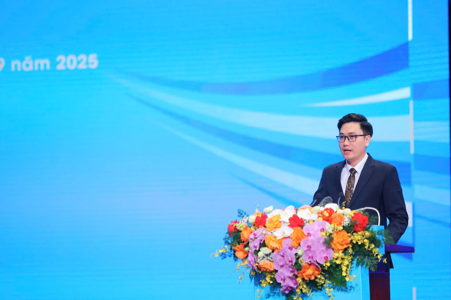 TS. Vũ Hoài Nam: Khoa học phải chạm tới con người