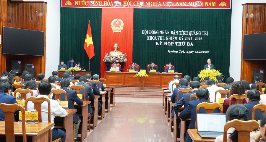 Toàn cảnh Kỳ họp thứ ba. Toàn cảnh Kỳ họp thứ ba.