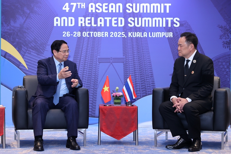 Thủ tướng Chính phủ Phạm Minh Chính đề nghị hai bên phối hợp, phấn đấu đưa kim ngạch thương mại song phương sớm đạt mục tiêu 25 tỷ USD - Ảnh: VGP/Nhật Bắc Thủ tướng Chính phủ Phạm Minh Chính đề nghị hai bên phối hợp, phấn đấu đưa kim ngạch thương mại song phương sớm đạt mục tiêu 25 tỷ USD - Ảnh: VGP/Nhật Bắc