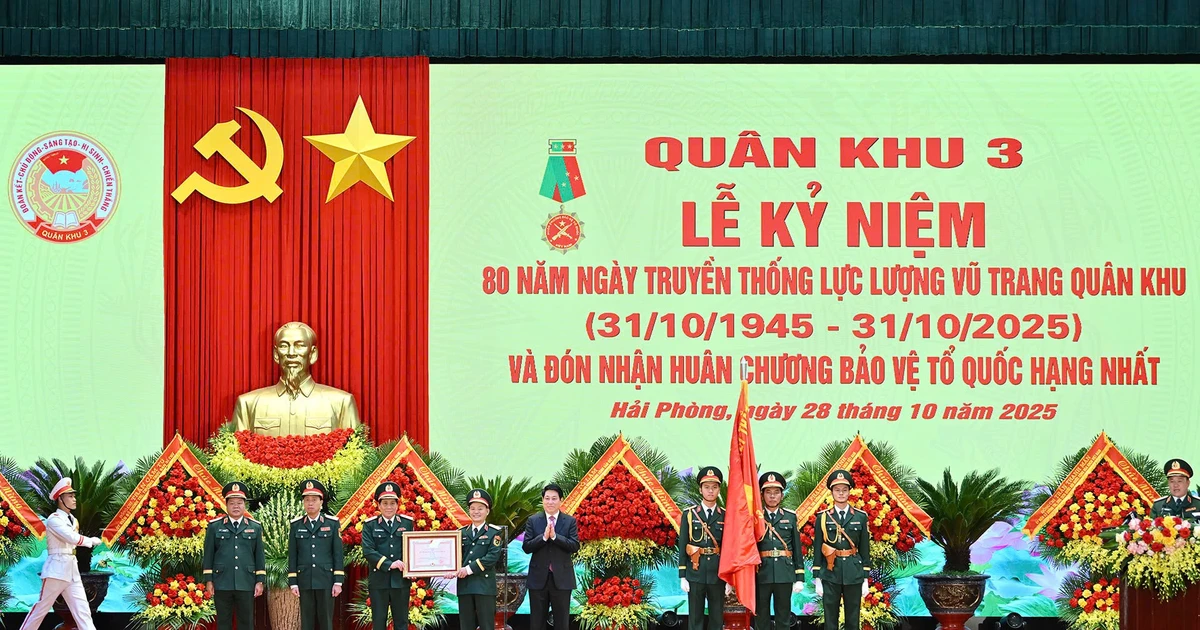 Chủ tịch nước Lương Cường dự Lễ kỷ niệm 80 năm Ngày truyền thống lực lượng vũ trang Quân khu 3