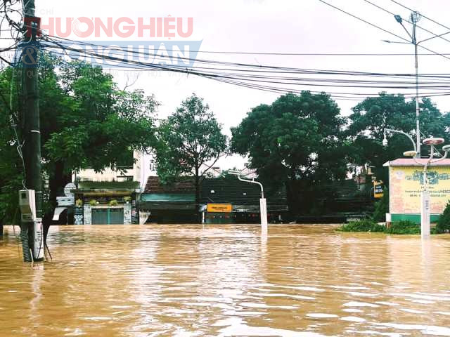 Mưa lớn chưa có dấu hiệu giảm. Mưa lớn chưa có dấu hiệu giảm.