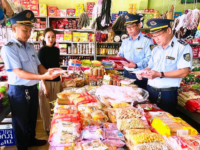 Phát hiện 800 gói bột ngọt nhập lậu tại Quảng Trị