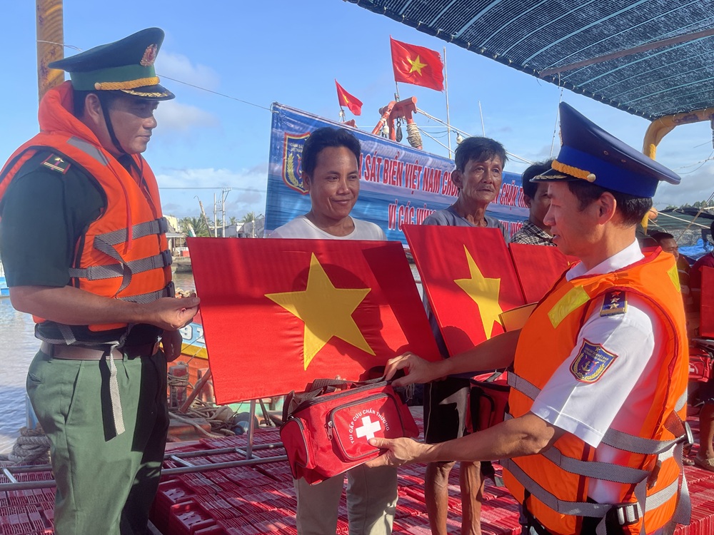 Bộ Tư lệnh Vùng Cảnh sát biển 3 quyết liệt thực hiện các biện pháp chống khai thác IUU