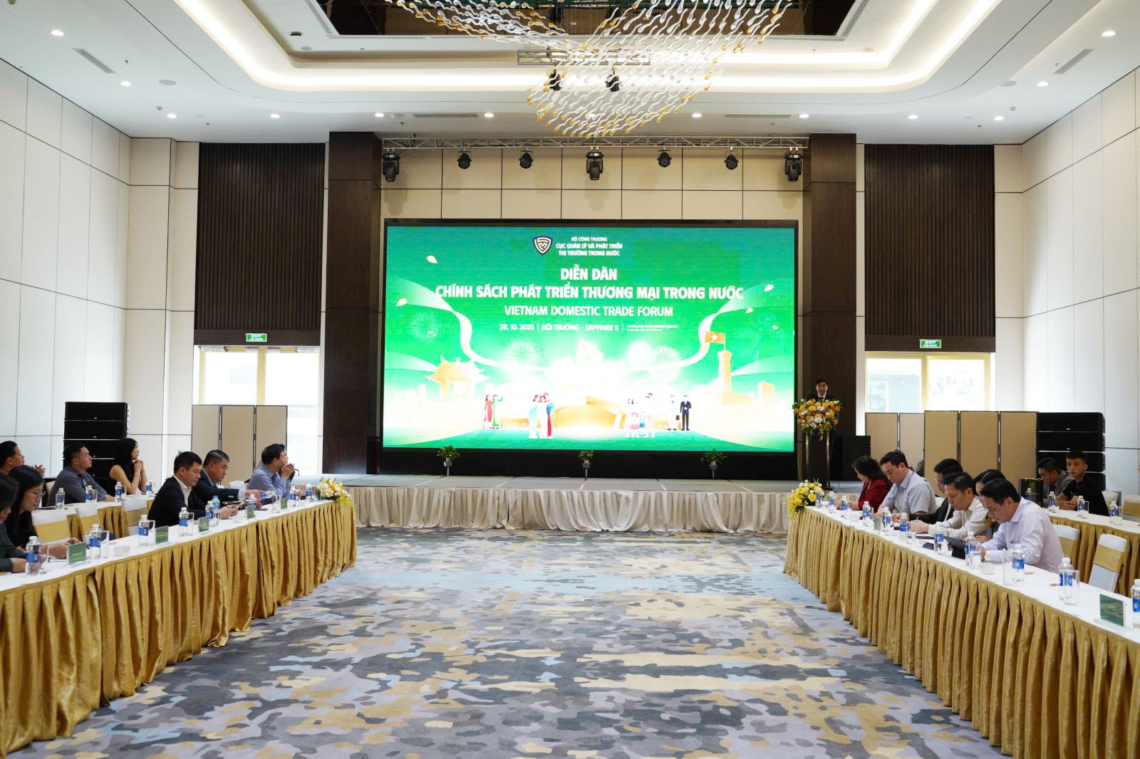 Hoàn thiện chính sách phát triển thương mại trong nước – Động lực cho tăng trưởng bền vững