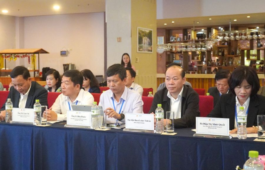 Các đại biểu tham dự tại hội thảo.