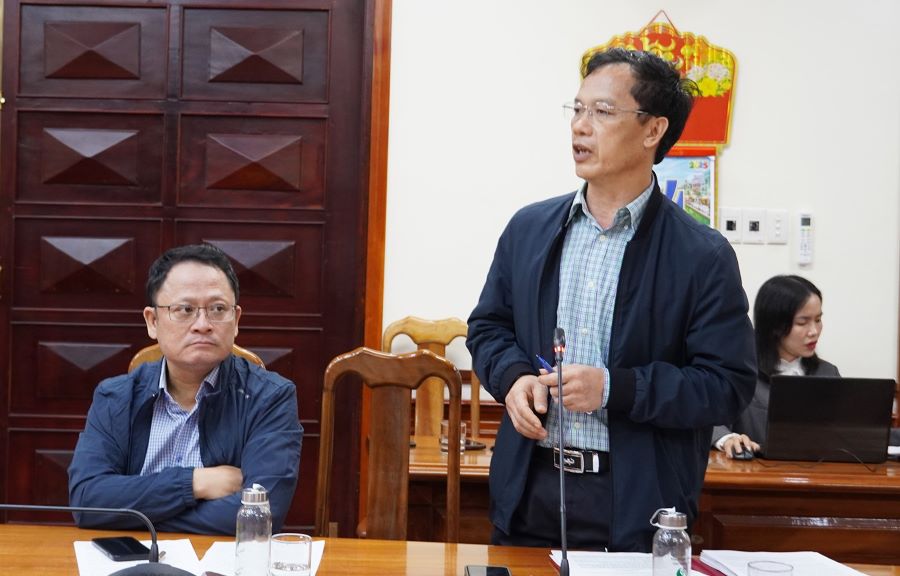 Đại diện lãnh đạo Sở Tư pháp đề xuất các giải pháp giải quyết các vướng mắc. Đại diện lãnh đạo Sở Tư pháp đề xuất các giải pháp giải quyết các vướng mắc.