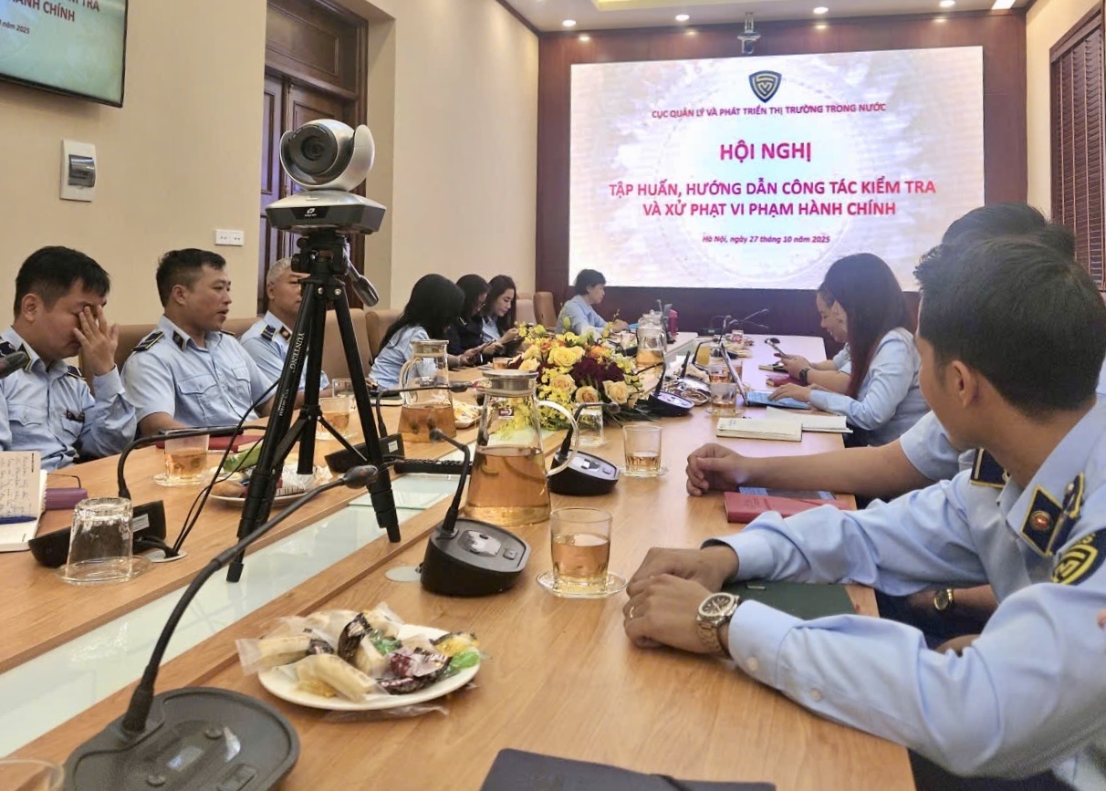 Tập huấn, hướng dẫn công tác kiểm tra và xử phạt vi phạm hành chính