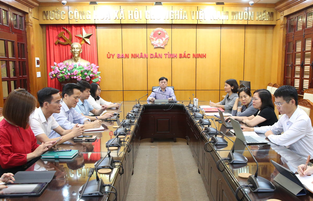 Quang cảnh hội nghị tại điểm cầu Đảng ủy Văn phòng UBND tỉnh