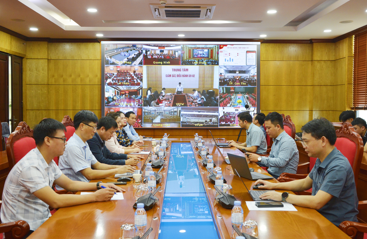 Quang cảnh hội nghị tại điểm cầu Văn phòng Tỉnh ủy Bắc Ninh