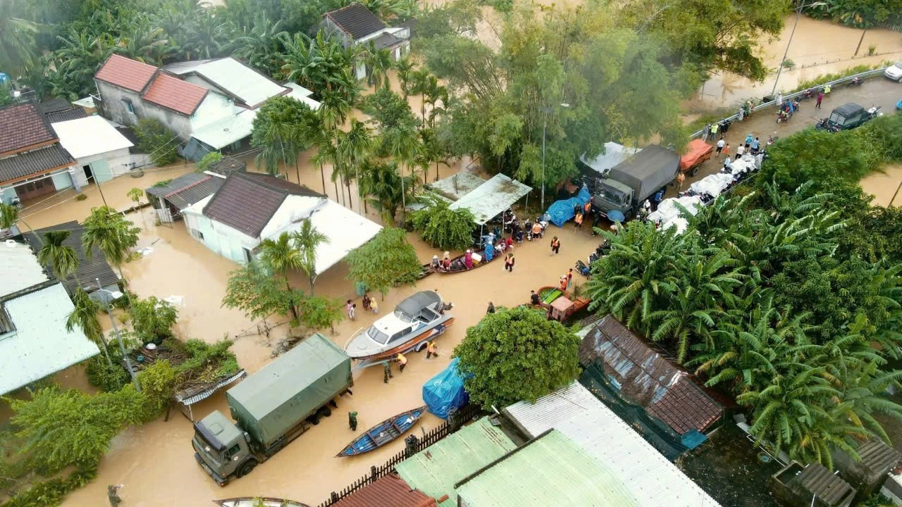 Đà Nẵng: 10 xã bị cô lập hoàn toàn, nguy cơ lũ quét và sạt lở cao
