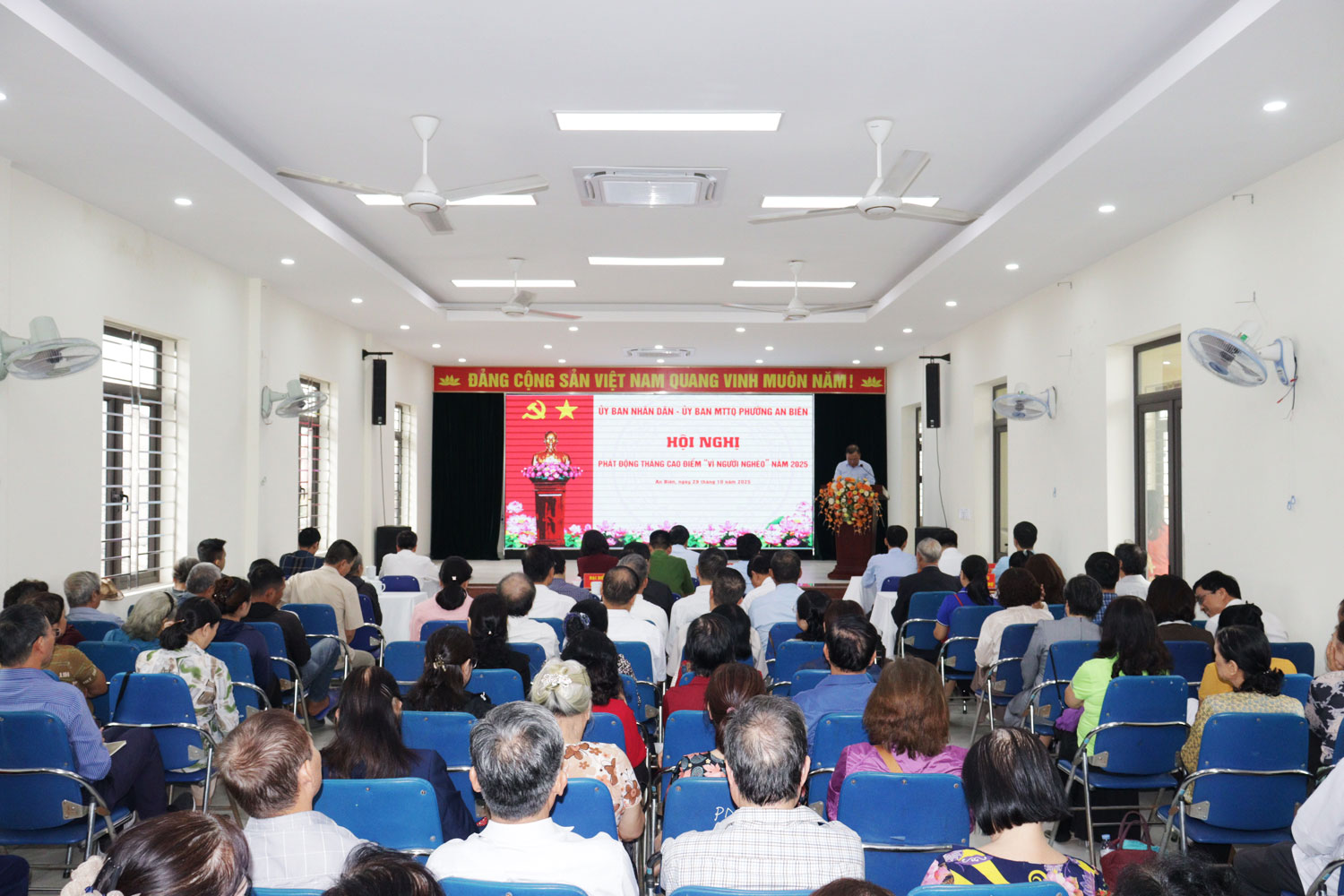 Quang cảnh Hội nghị. Quang cảnh Hội nghị.