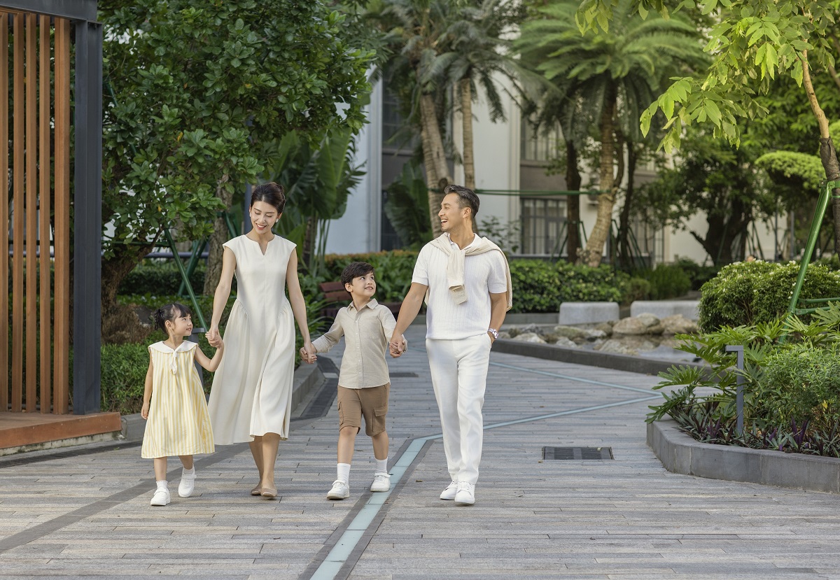 Khoảnh khắc an yên giữa khuôn viên xanh – nơi mỗi bước chân là một nhịp thở bình yên Khoảnh khắc an yên giữa khuôn viên xanh – nơi mỗi bước chân là một nhịp thở bình yên