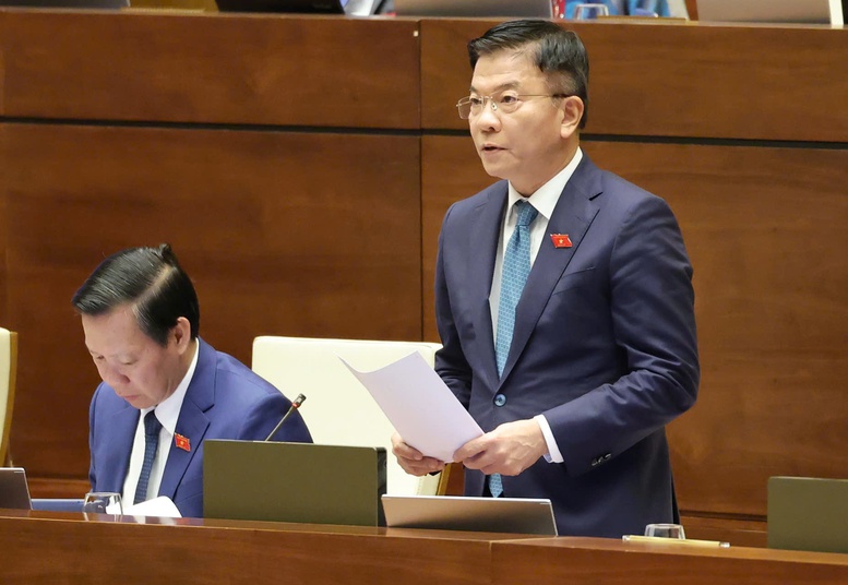 Phó Thủ tướng Lê Thành Long phát biểu trước Quốc hội chiều 30/10/2025 Phó Thủ tướng Lê Thành Long phát biểu trước Quốc hội chiều 30/10/2025