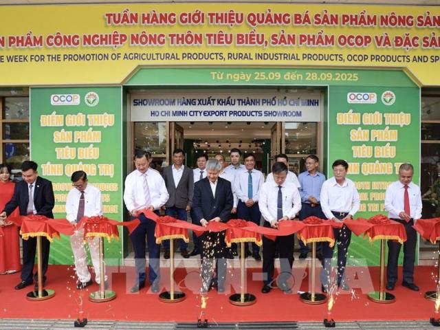 Quảng Trị đẩy mạnh hỗ trợ nông dân, thúc đẩy nông nghiệp phát triển bền vững