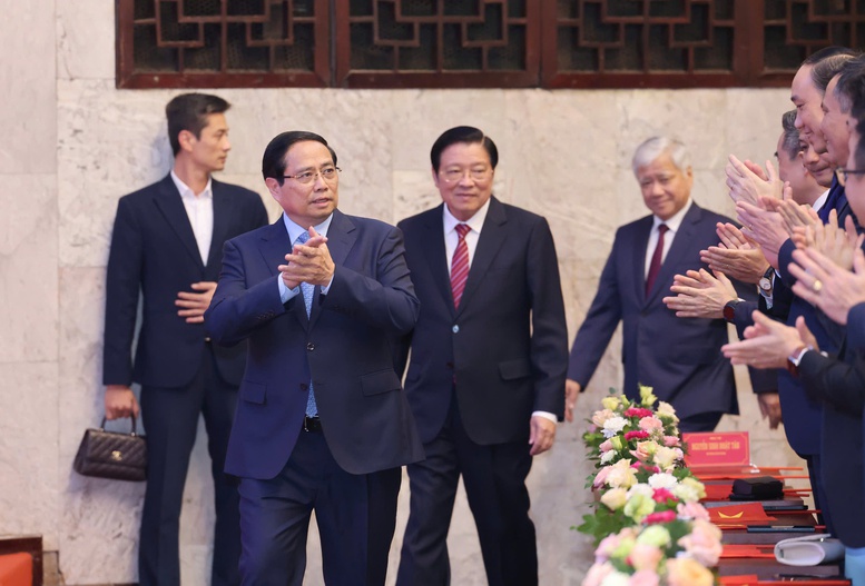 Thủ tướng Phạm Minh Chính và các đồng lãnh đạo Đảng, Nhà nước, Mặt trận Tổ quốc dự Lễ trao Giải báo chí toàn quốc phòng, chống tham nhũng, lãng phí, tiêu cực lần thứ V, năm 2024-2025 - Ảnh: VGP/Nhật Bắc Thủ tướng Phạm Minh Chính và các đồng lãnh đạo Đảng, Nhà nước, Mặt trận Tổ quốc dự Lễ trao Giải báo chí toàn quốc phòng, chống tham nhũng, lãng phí, tiêu cực lần thứ V, năm 2024-2025 - Ảnh: VGP/Nhật Bắc