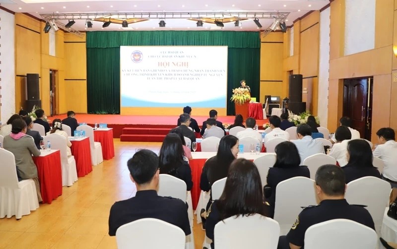 Toàn cảnh hội nghị Toàn cảnh hội nghị