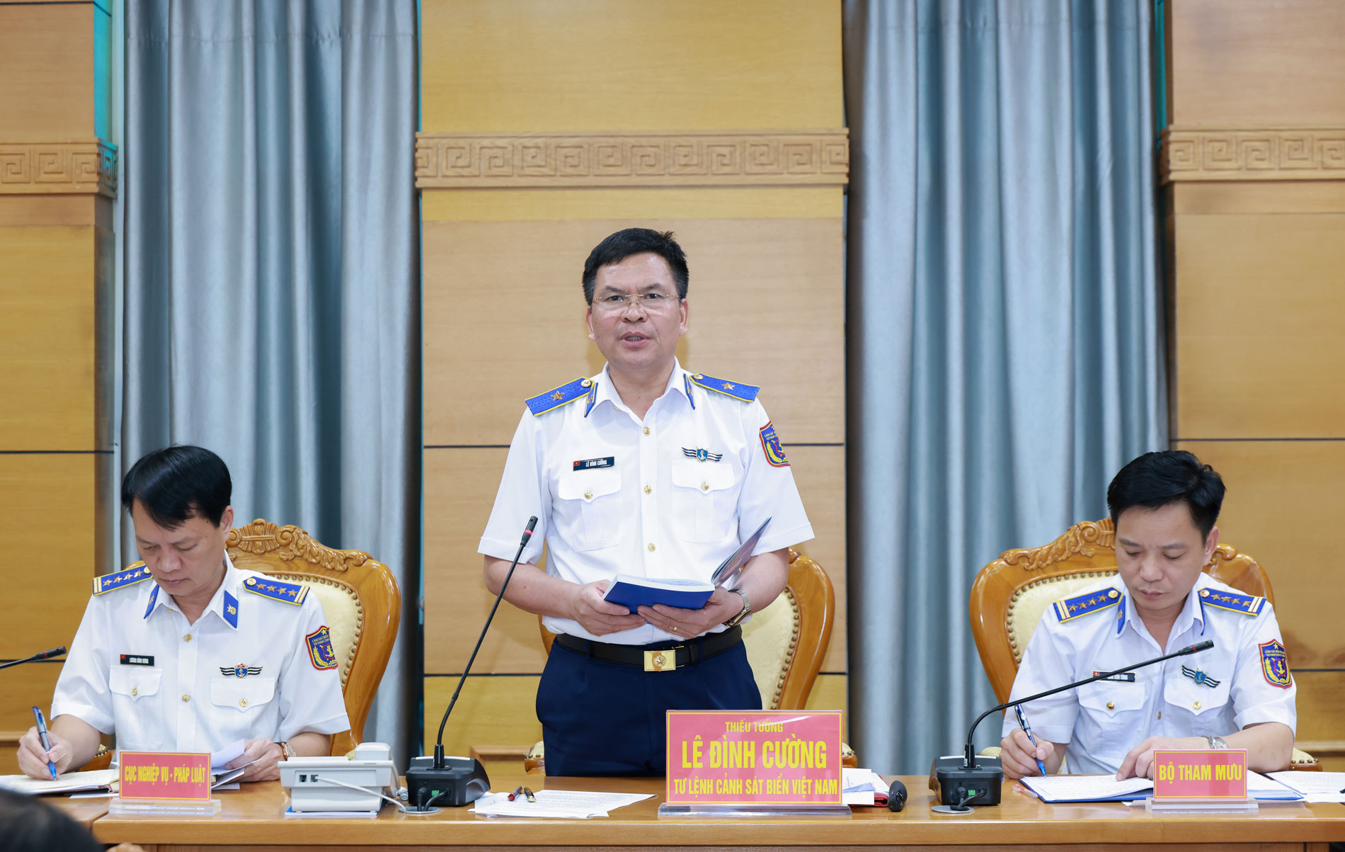 Cảnh sát biển Việt Nam tăng cường kiểm tra, giám sát, quyết tâm gỡ “thẻ vàng” IUU