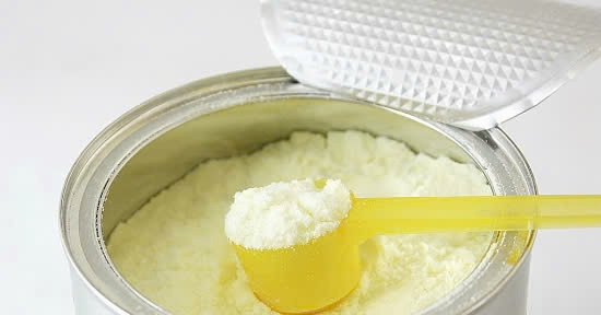 Hạt sậm màu trong sữa bột: "Thành tố cháy" vô hại, không phải nấm mốc hay tạp chất