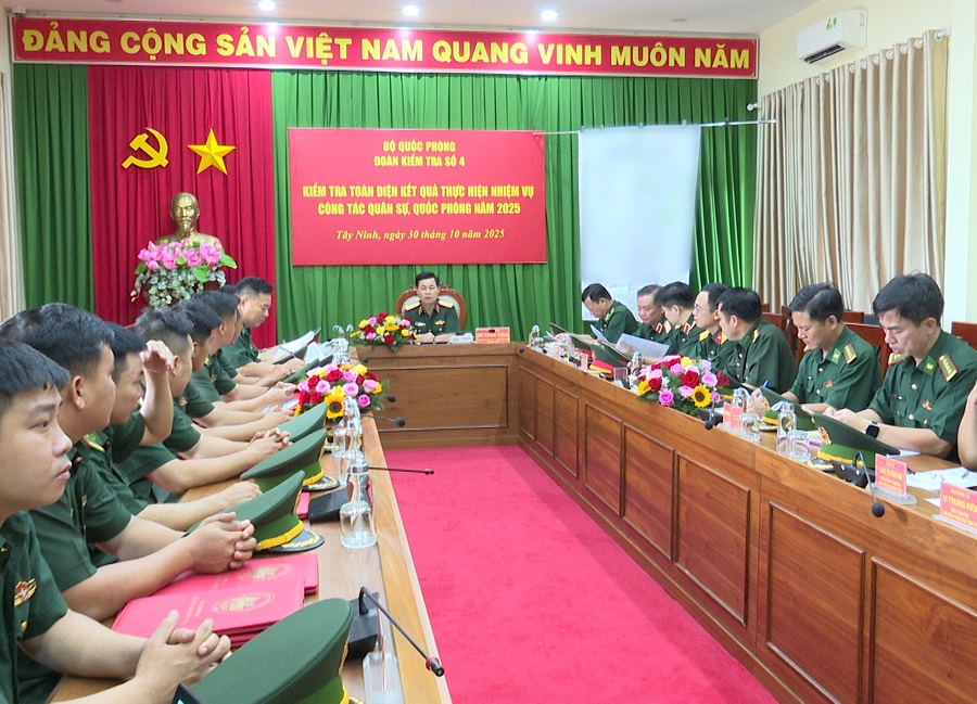 Đoàn công tác kiểm tra tại Đồn Biên phòng Cửa khẩu quốc tế Mộc Bài