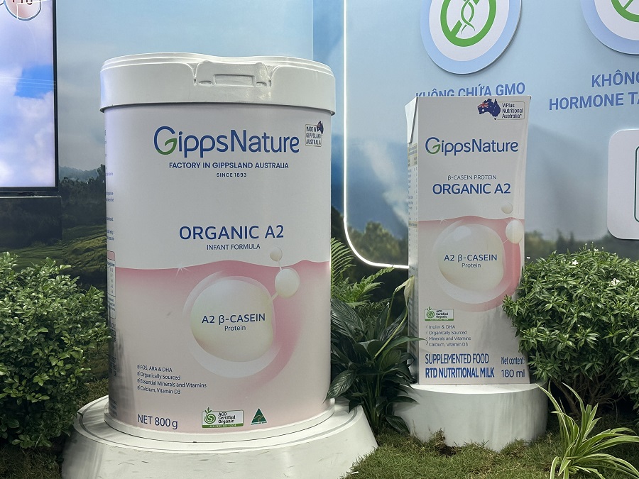 Sản phẩm sử dụng nguồn đạm A2 hữu cơ tự nhiên quý hiếm, thân thiện với hệ tiêu hóa non nớt và nhạy cảm của trẻ nhỏ.