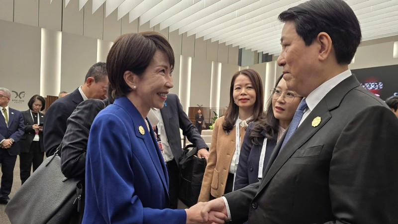 Chủ tịch nước Lương Cường gặp Thủ tướng Nhật Bản Takaichi Sanae.