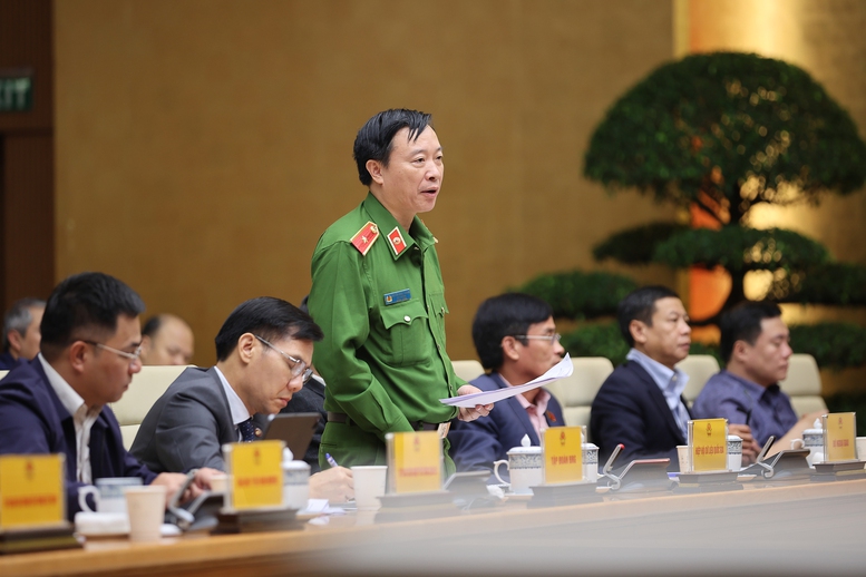 Thiếu tướng Nguyễn Ngọc Cương, Giám đốc Trung tâm Dữ liệu quốc gia phát biểu - Ảnh: VGP/Nhật Bắc Thiếu tướng Nguyễn Ngọc Cương, Giám đốc Trung tâm Dữ liệu quốc gia phát biểu - Ảnh: VGP/Nhật Bắc