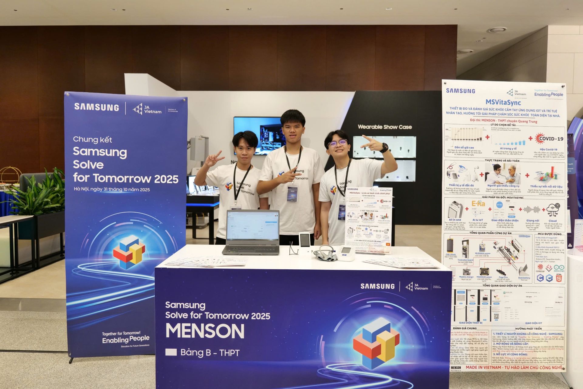 Đội thi Menson, trường THPT chuyên Quang Trung - Tỉnh Đồng Nai giành Giải Nhất Bảng B (THPT) Đội thi Menson, trường THPT chuyên Quang Trung - Tỉnh Đồng Nai giành Giải Nhất Bảng B (THPT)