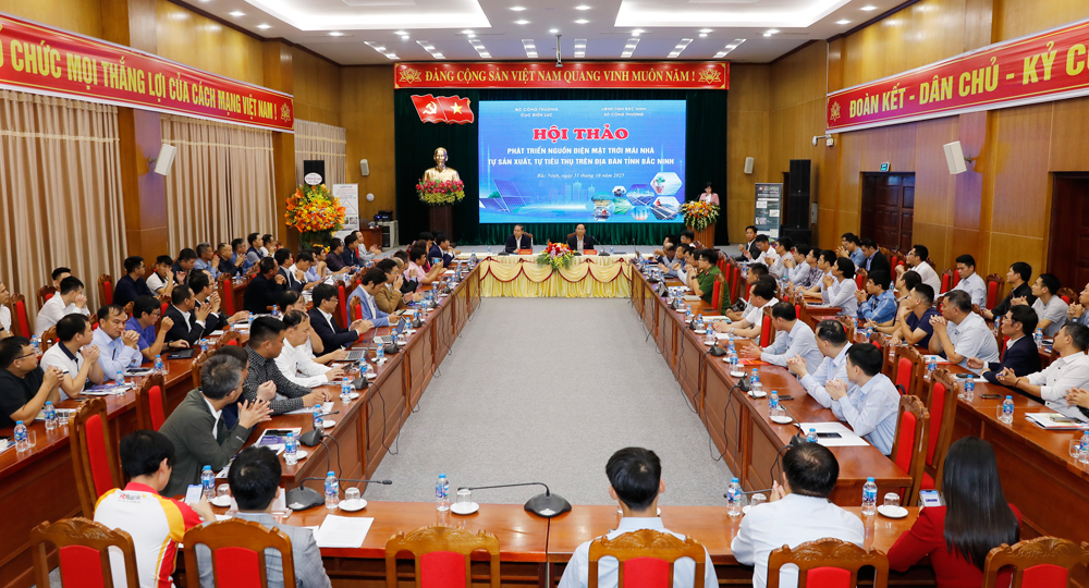 Quang cảnh hội thảo. Quang cảnh hội thảo.