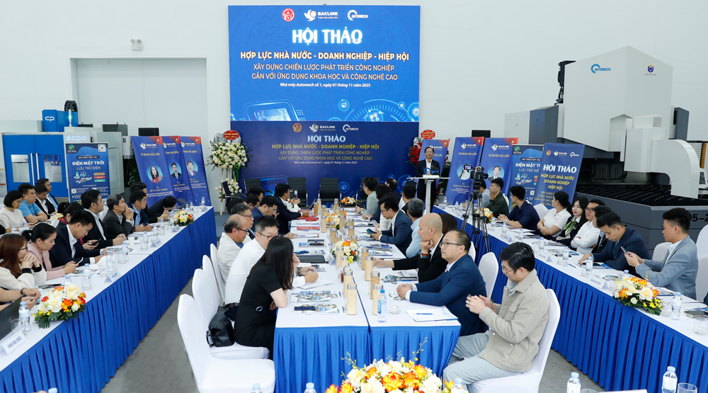 Quang cảnh hội thảo. Quang cảnh hội thảo.