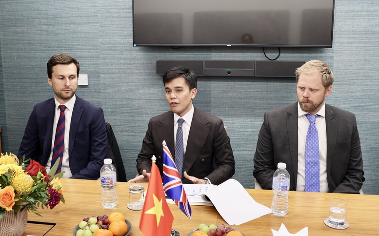 Lãnh đạo các tập đoàn phát biểu tại buổi làm việc - Ảnh: VGP/Thu Sa Lãnh đạo các tập đoàn phát biểu tại buổi làm việc - Ảnh: VGP/Thu Sa