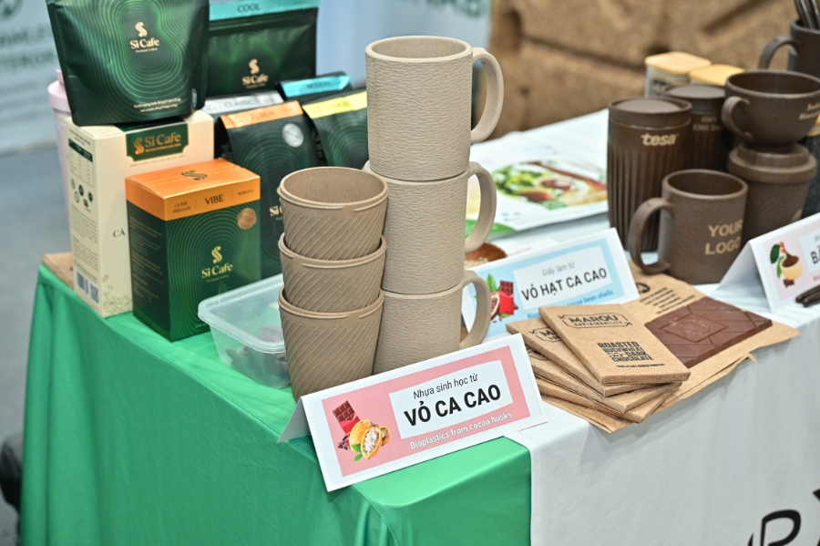 Các sản phẩm vật liệu sinh học được trưng bày tại Vietnam Coffee Expo 2025. Các sản phẩm vật liệu sinh học được trưng bày tại Vietnam Coffee Expo 2025.