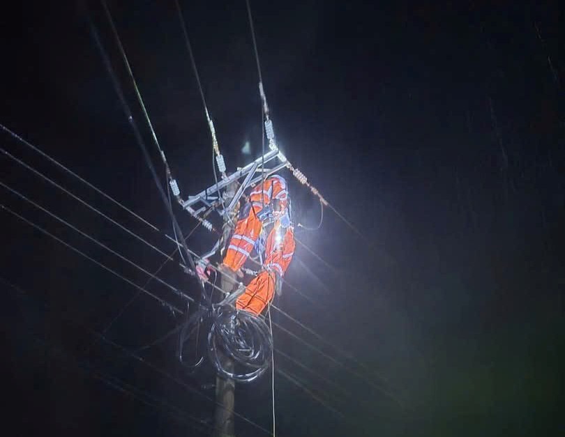 EVNCPC đã khôi phục cấp điện cho 814.126 khách hàng tại khu vực miền Trung