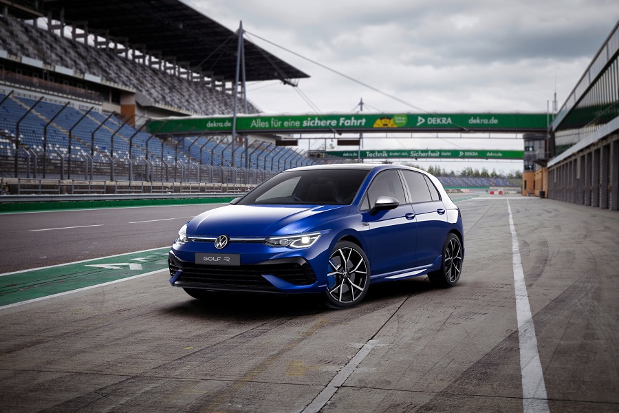 Volkswagen Golf thế hệ mới ra mắt tại Việt Nam: Từ xe đô thị đến “cỗ máy tốc độ” 320 mã lực