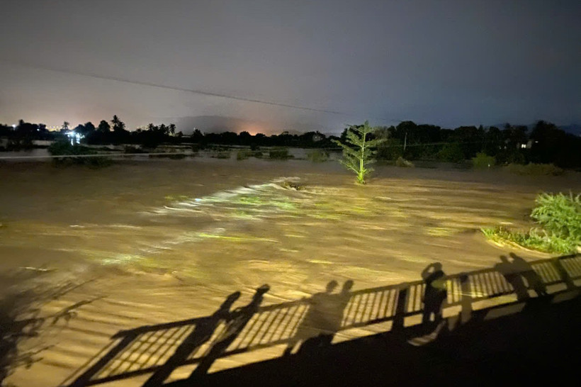 Vỡ hồ chứa trong đêm tại Lâm Đồng, 3 người bị nước cuốn trôi