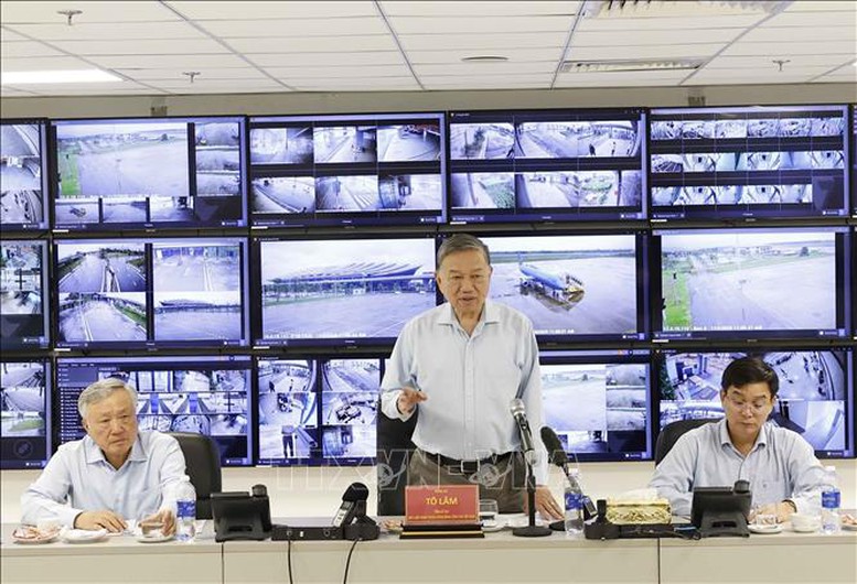 Tổng Bí thư Tô Lâm phát biểu tại cuộc làm việc với lãnh đạo TP. Huế - Ảnh: TTXVN Tổng Bí thư Tô Lâm phát biểu tại cuộc làm việc với lãnh đạo TP. Huế - Ảnh: TTXVN