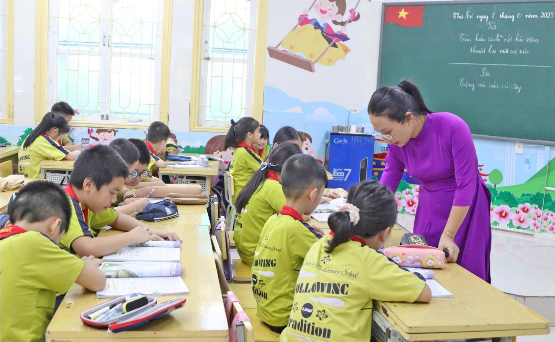 Đề xuất áp dụng hệ số lương đặc thù cho giáo viên, giảng viên