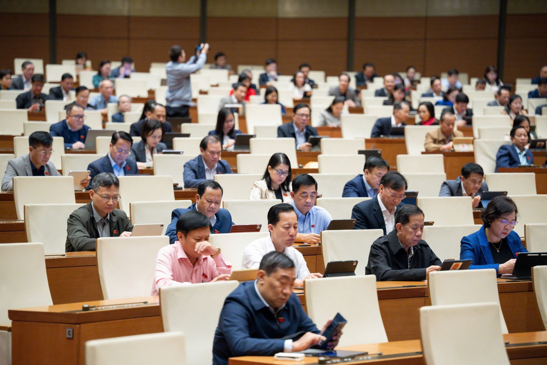 Đại biểu tham gia Phiên họp