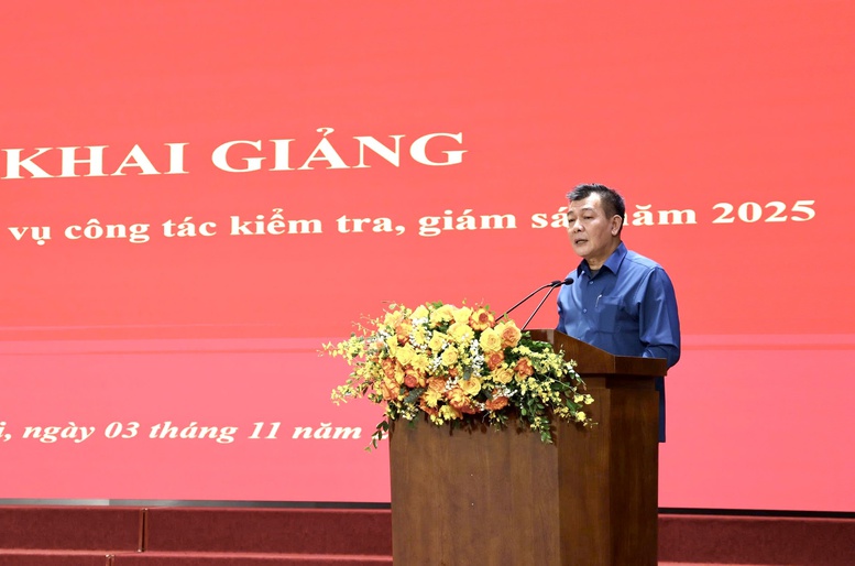 Đồng chí Nguyễn Đức Phong, Phó Bí thư Đảng ủy Chính phủ phát biểu khai mạc lớp bồi dưỡng nghiệp vụ. Ảnh: VGP/Diệu Anh Đồng chí Nguyễn Đức Phong, Phó Bí thư Đảng ủy Chính phủ phát biểu khai mạc lớp bồi dưỡng nghiệp vụ. Ảnh: VGP/Diệu Anh