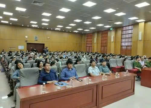 Các học viên nghe tuyên truyền, trang bị kỹ năng an toàn cháy, nổ Các học viên nghe tuyên truyền, trang bị kỹ năng an toàn cháy, nổ