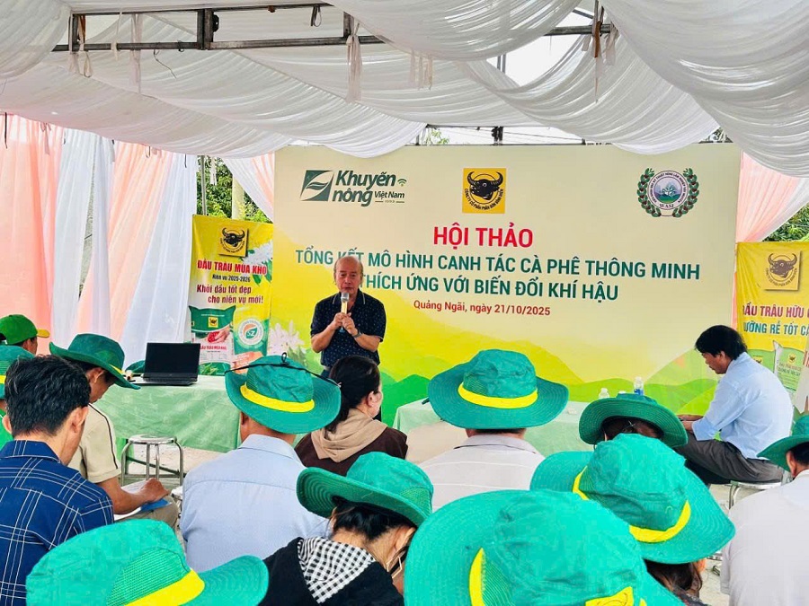 TS. Trương Hồng, Thành viên Hội đồng Khoa học Công ty CP Phân bón Bình Điền, chia sẻ tại buổi hội thảo.