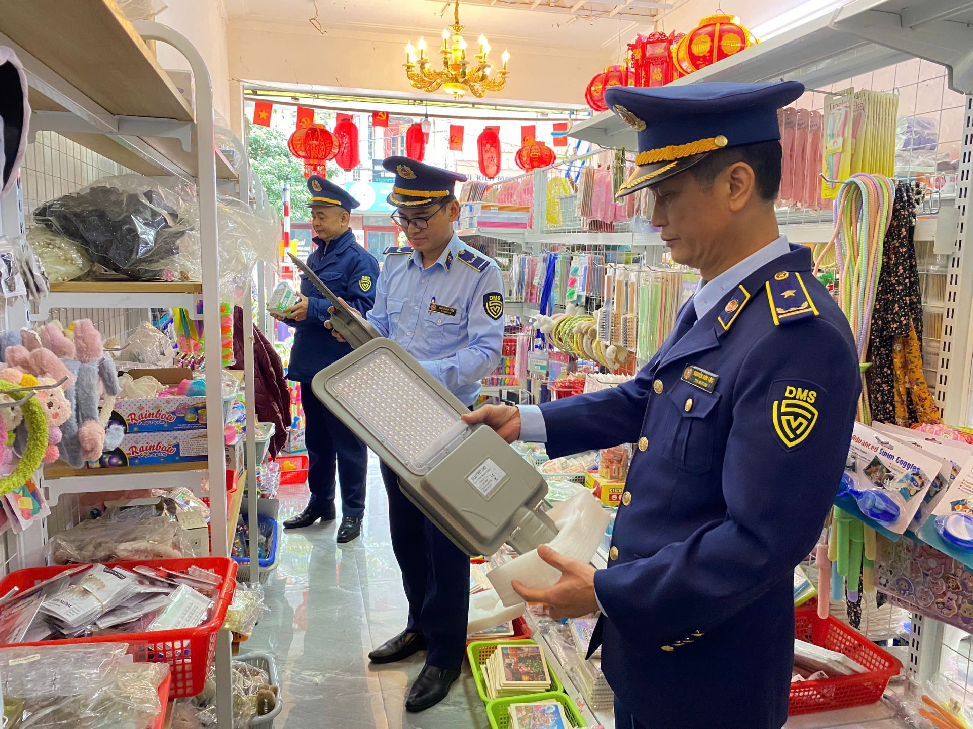 Kiểm tra cơ sở kinh doanh hàng hóa