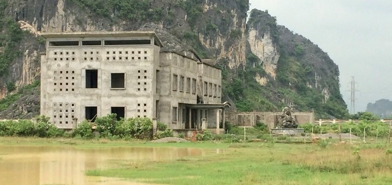 UBND tỉnh Ninh Bình cũng yêu cầu các nhà đầu tư và tổ chức kinh tế thực hiện nghiêm túc chế độ báo cáo định kỳ theo quy định UBND tỉnh Ninh Bình cũng yêu cầu các nhà đầu tư và tổ chức kinh tế thực hiện nghiêm túc chế độ báo cáo định kỳ theo quy định