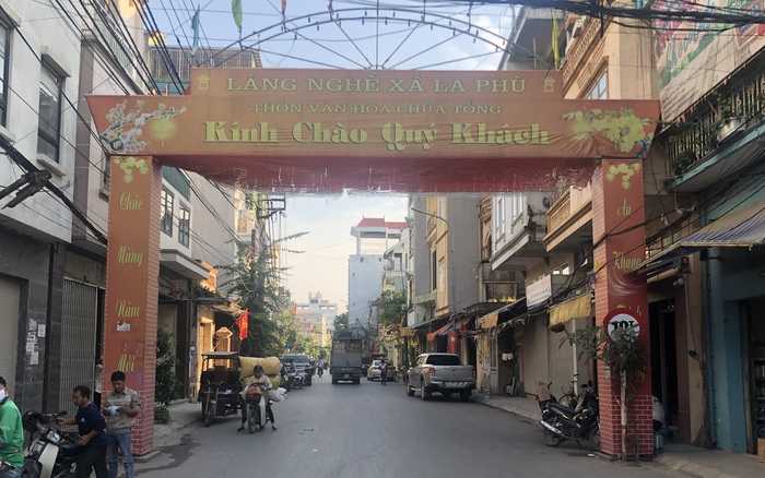 Thuế TP. Hà Nội cho biết, đến nay đã cập nhật cơ sở dữ liệu trên địa bàn xã La Phù đạt 100% hộ kinh doanh. Ảnh: KT Thuế TP. Hà Nội cho biết, đến nay đã cập nhật cơ sở dữ liệu trên địa bàn xã La Phù đạt 100% hộ kinh doanh. Ảnh: KT